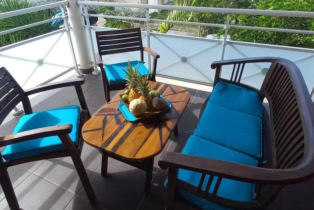 Les Pieds Dans L'Eau Chez Syl Apartamento Le Moule Exterior foto