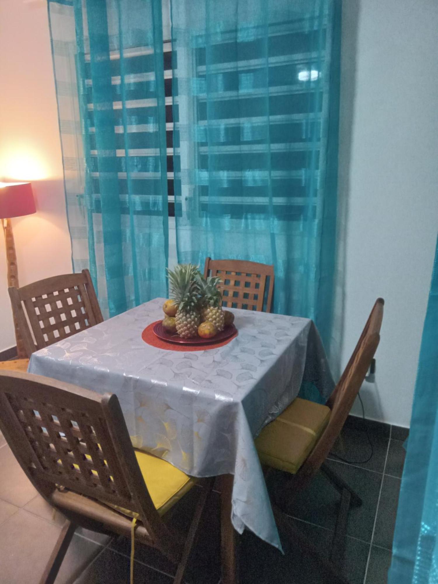 Les Pieds Dans L'Eau Chez Syl Apartamento Le Moule Exterior foto